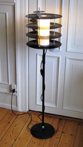 Standerlampe af LP'er