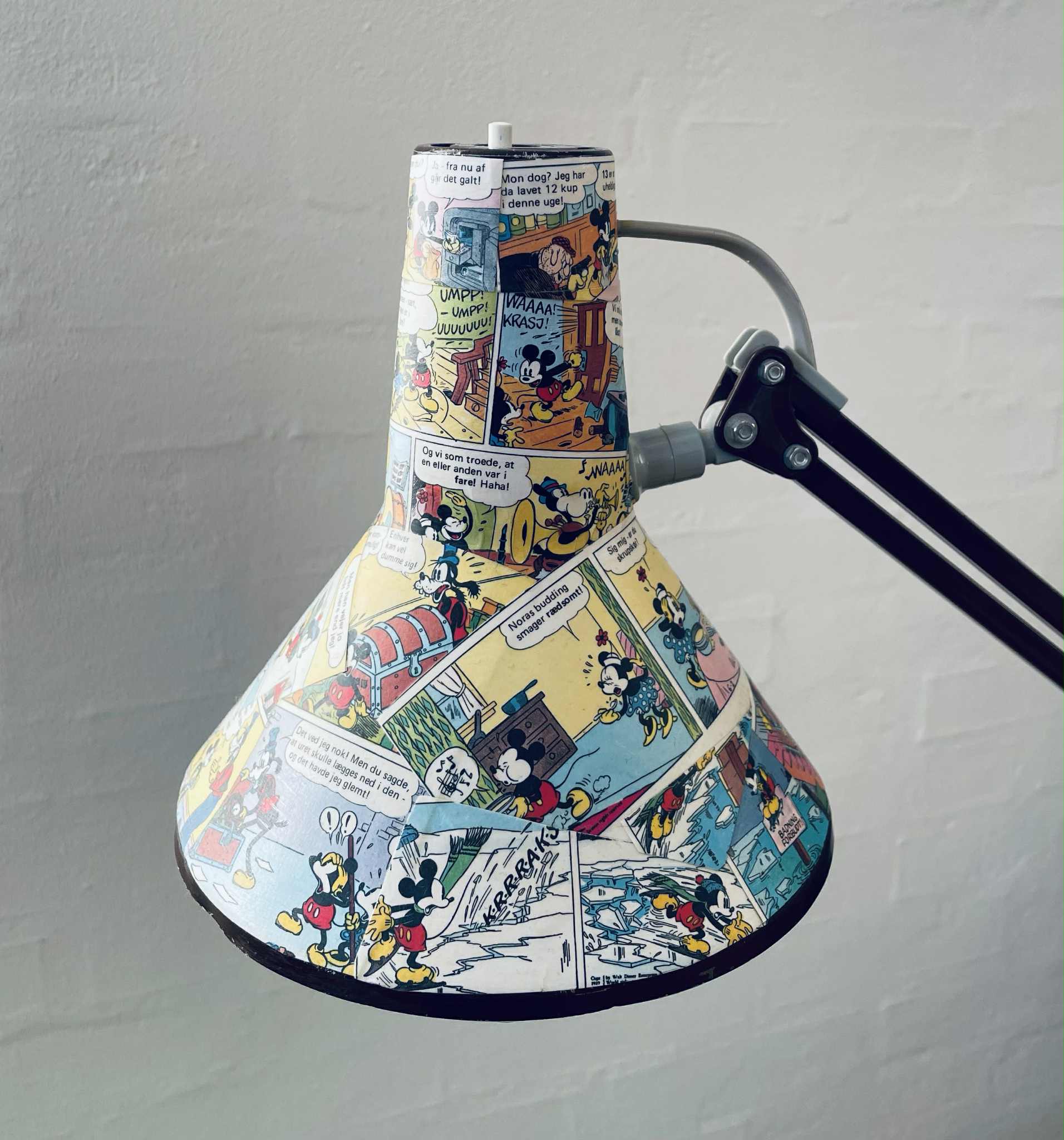 Arkitektlampe med tegneserie